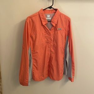 Columbia Women’s XL PFG button up shirt